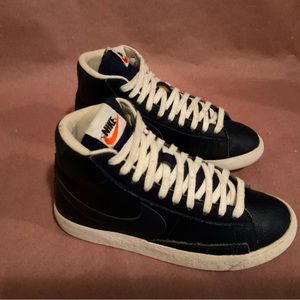 Teenager Nike Basketball Boys Shoes Size 5.5Y Black